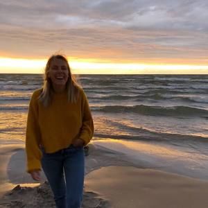 Meet your Posher, Alex-ann